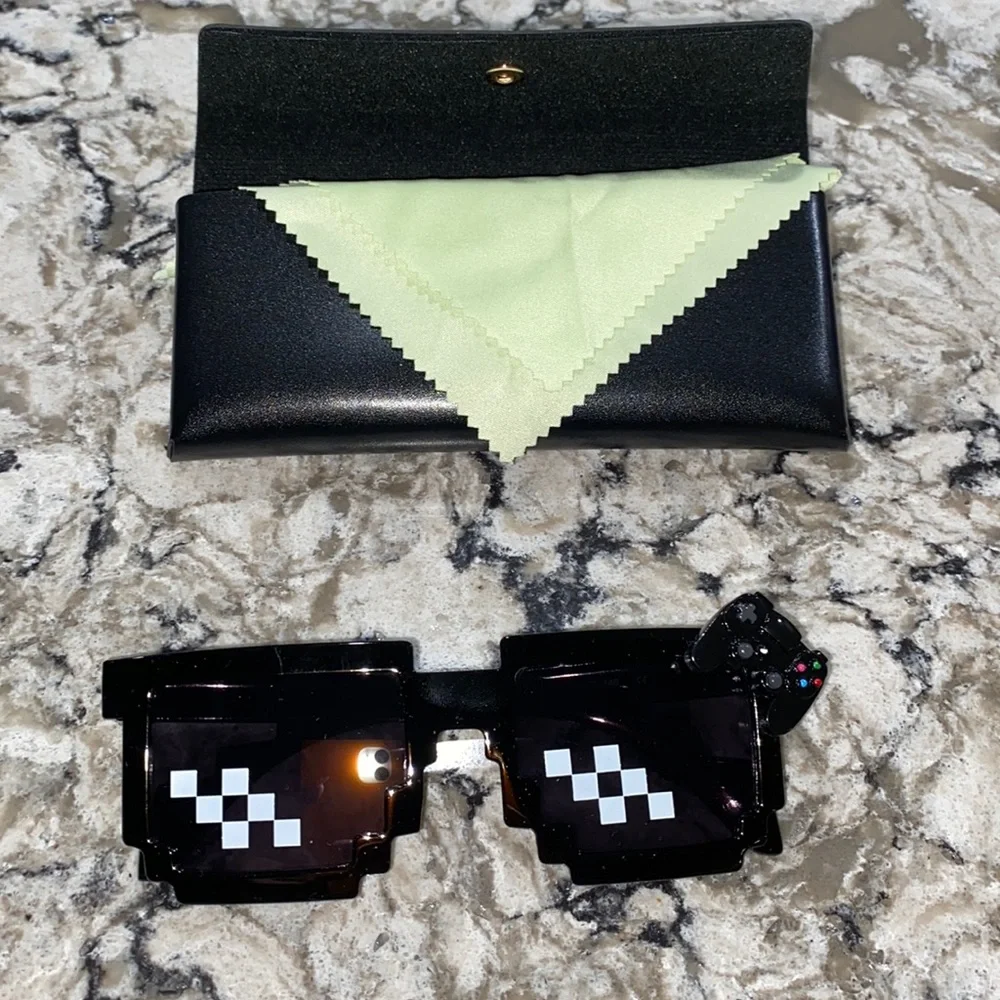 Thug life Fortnite black sunglasses